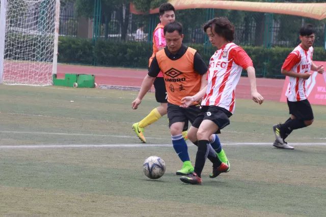 希尔德24分76人终结骑士9连胜 黄蜂力克步行者